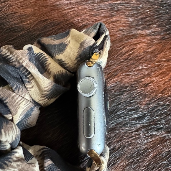 Series 3 Apple Watch - Picture 4 of 8